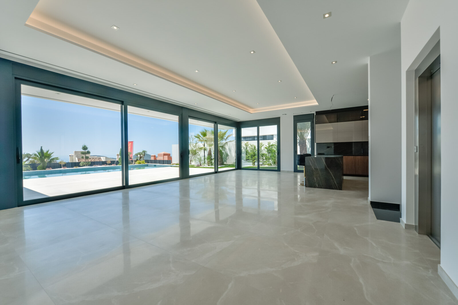 8-Bedroom Villa in Finestrat - Image 20