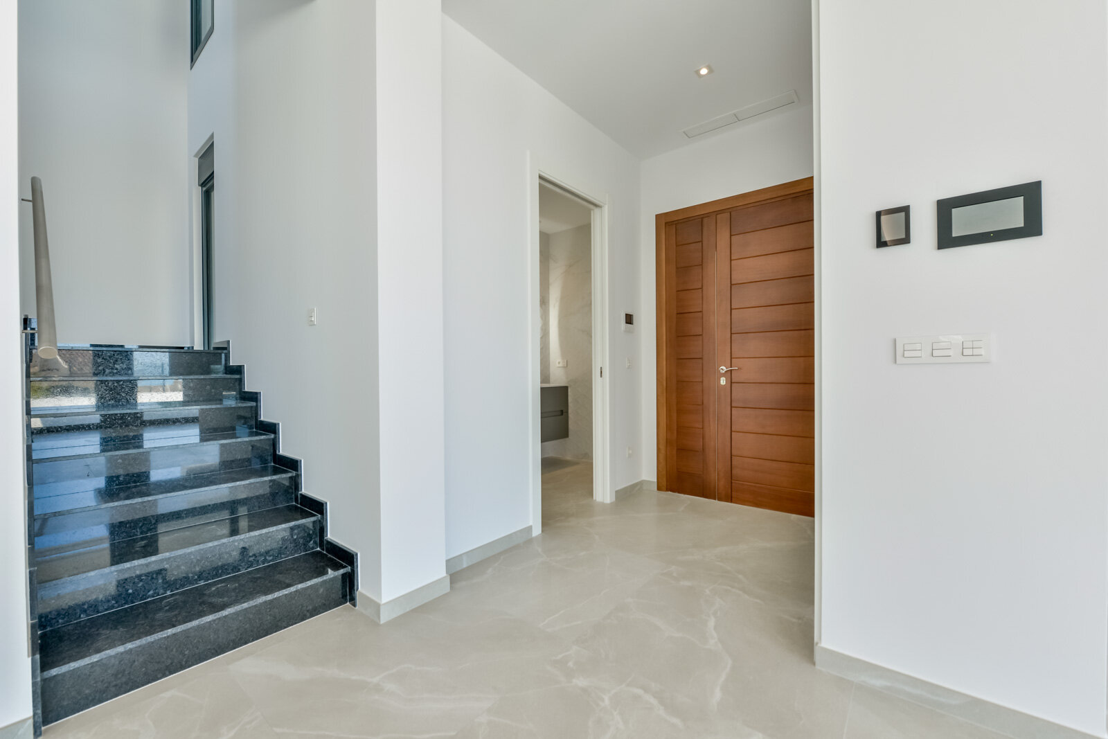 8-Bedroom Villa in Finestrat - Image 21