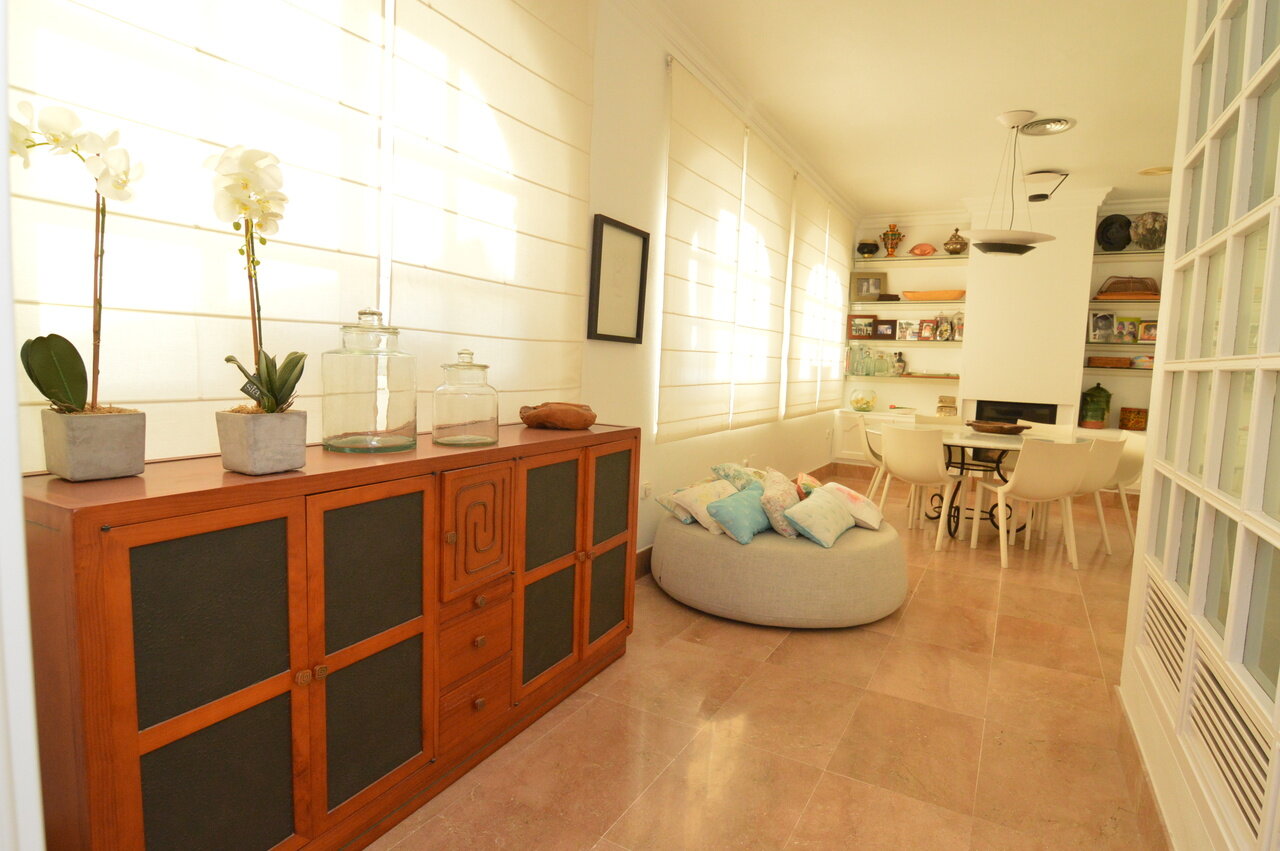 4-Bedroom Villa in Torrevieja - Image 16