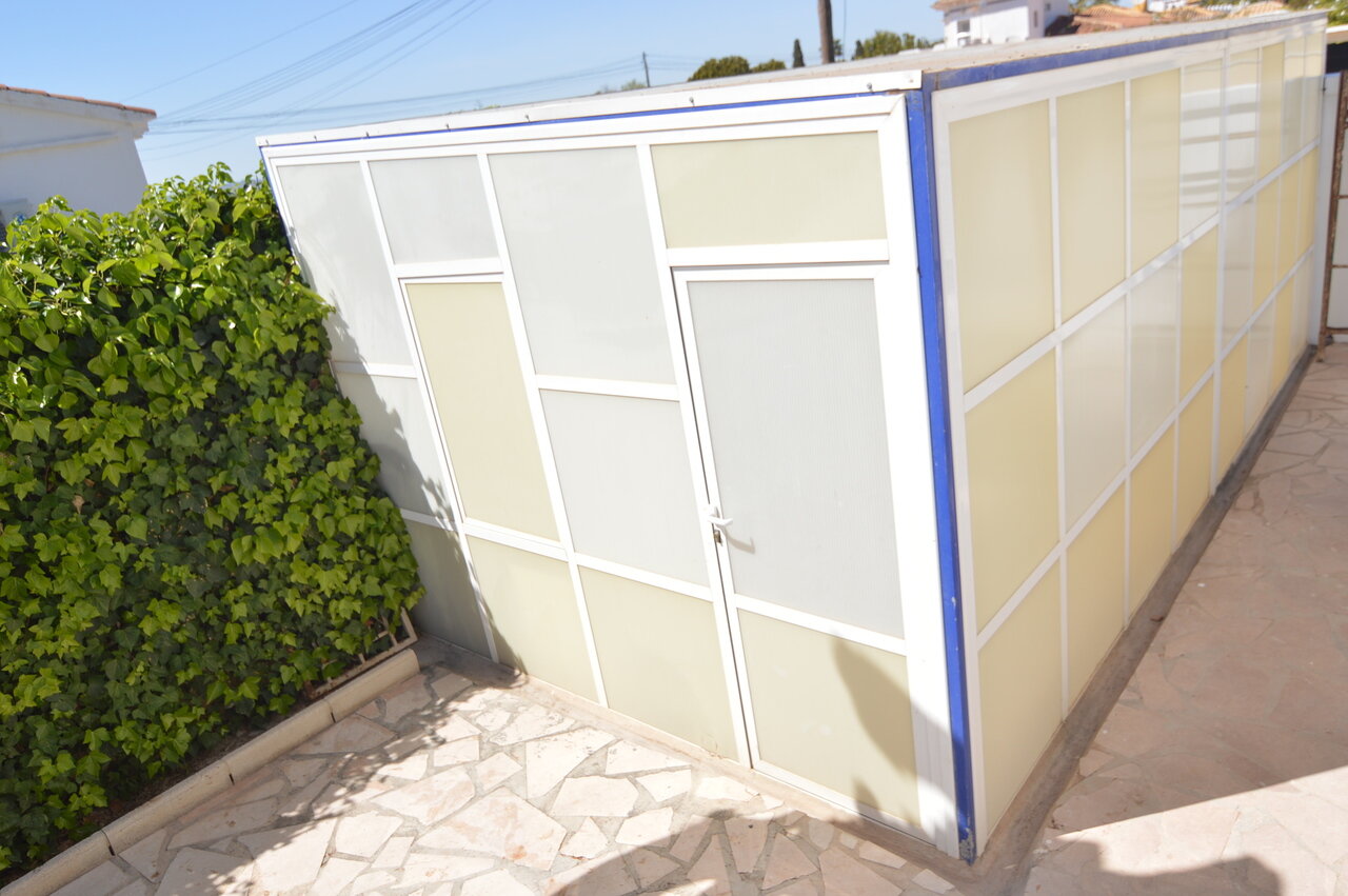 4-Bedroom Villa in Torrevieja - Image 21