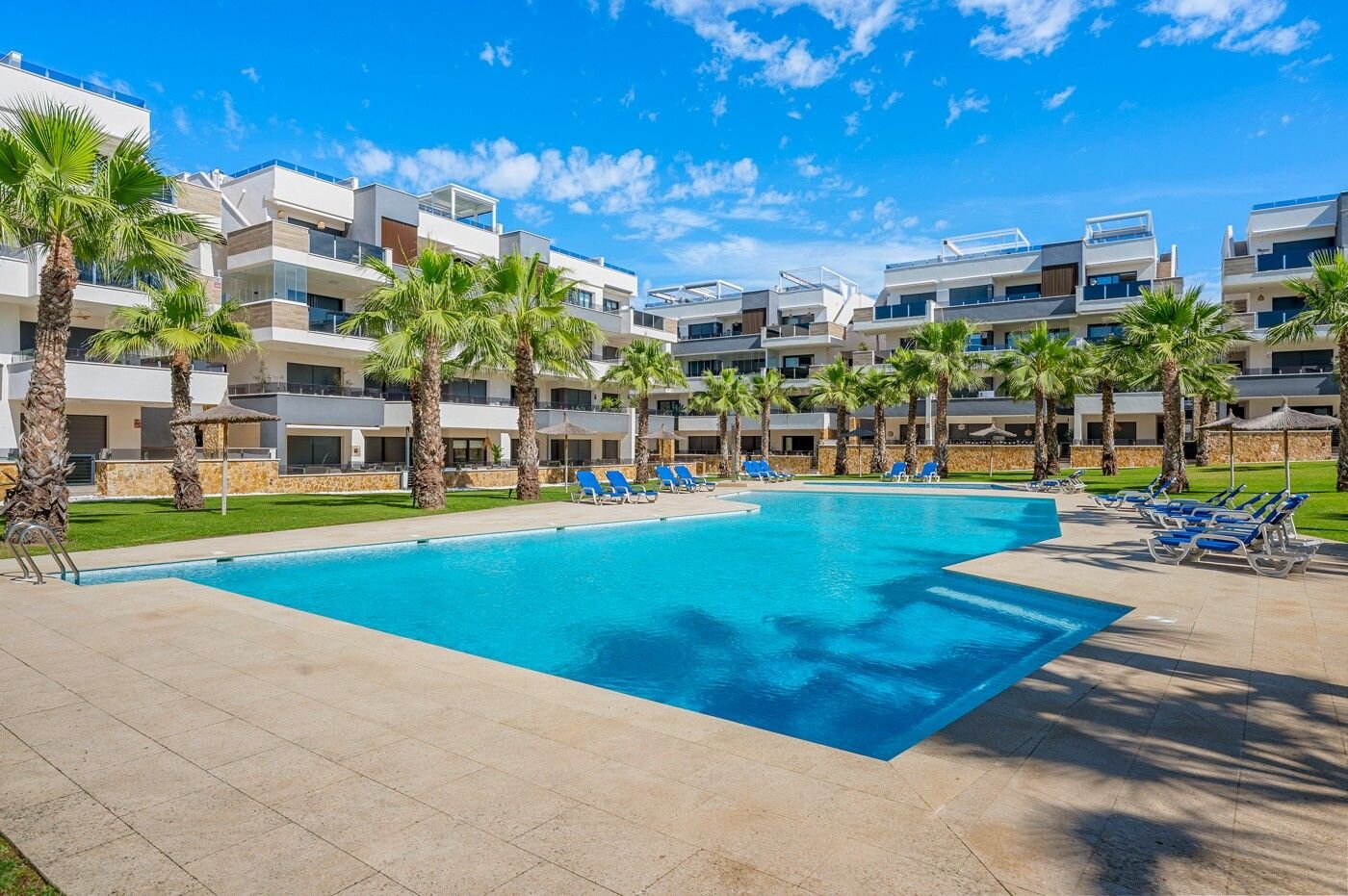 Appartement de 2 Chambres à Pau 26, Orihuela Costa - Image 1