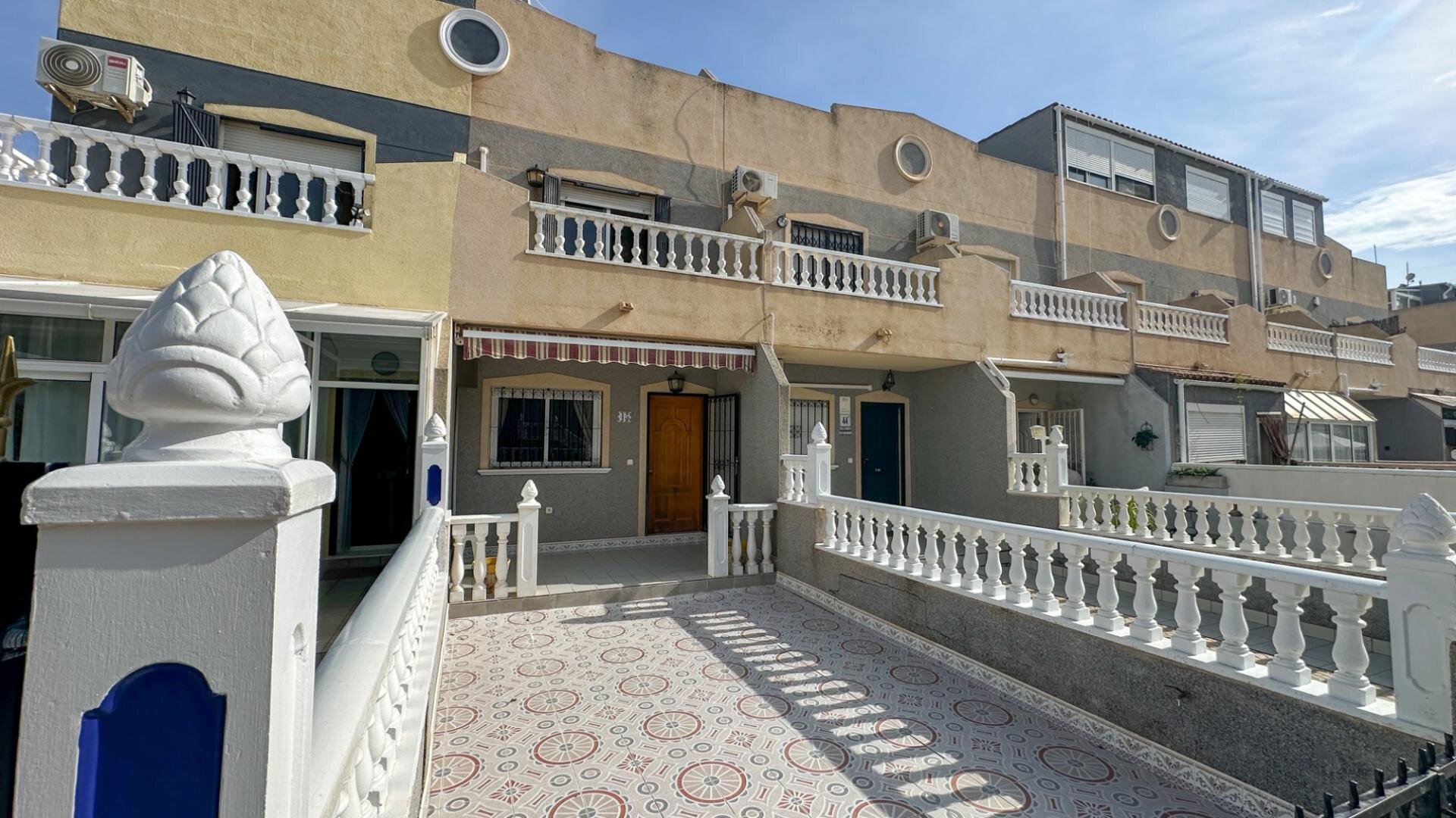 2-Bedroom House in Playa Flamenca, Orihuela Costa - Image 1