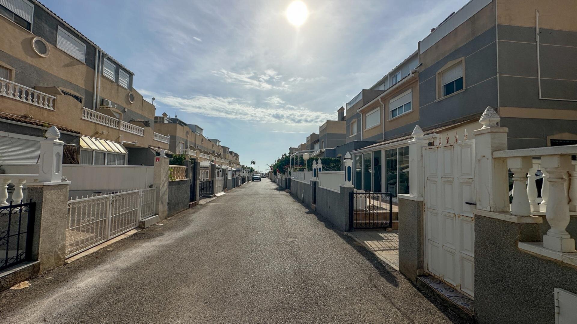 2-Bedroom House in Playa Flamenca, Orihuela Costa - Image 33