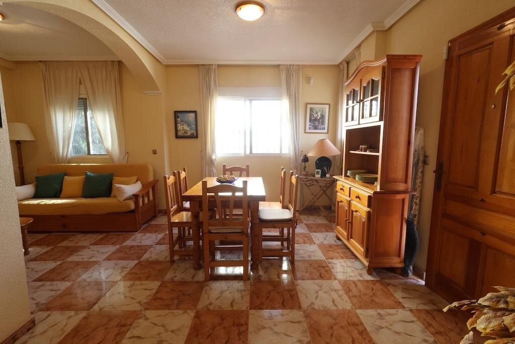 2-Bedroom House in Playa Flamenca, Orihuela Costa - Image 10