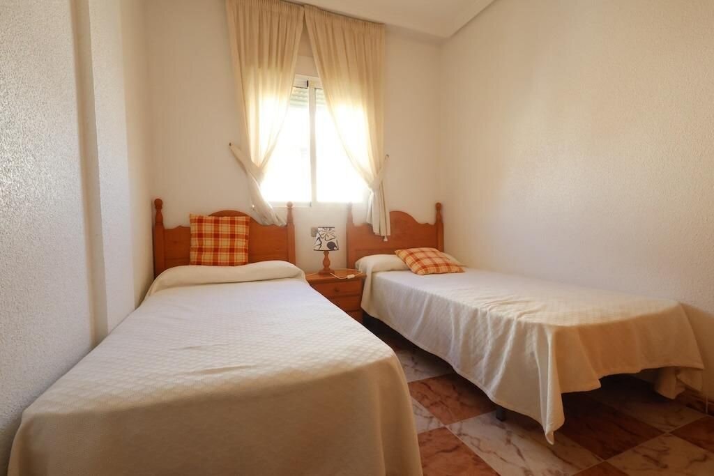 2-Bedroom House in Playa Flamenca, Orihuela Costa - Image 13