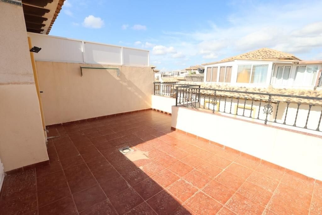 2-Bedroom House in Playa Flamenca, Orihuela Costa - Image 17