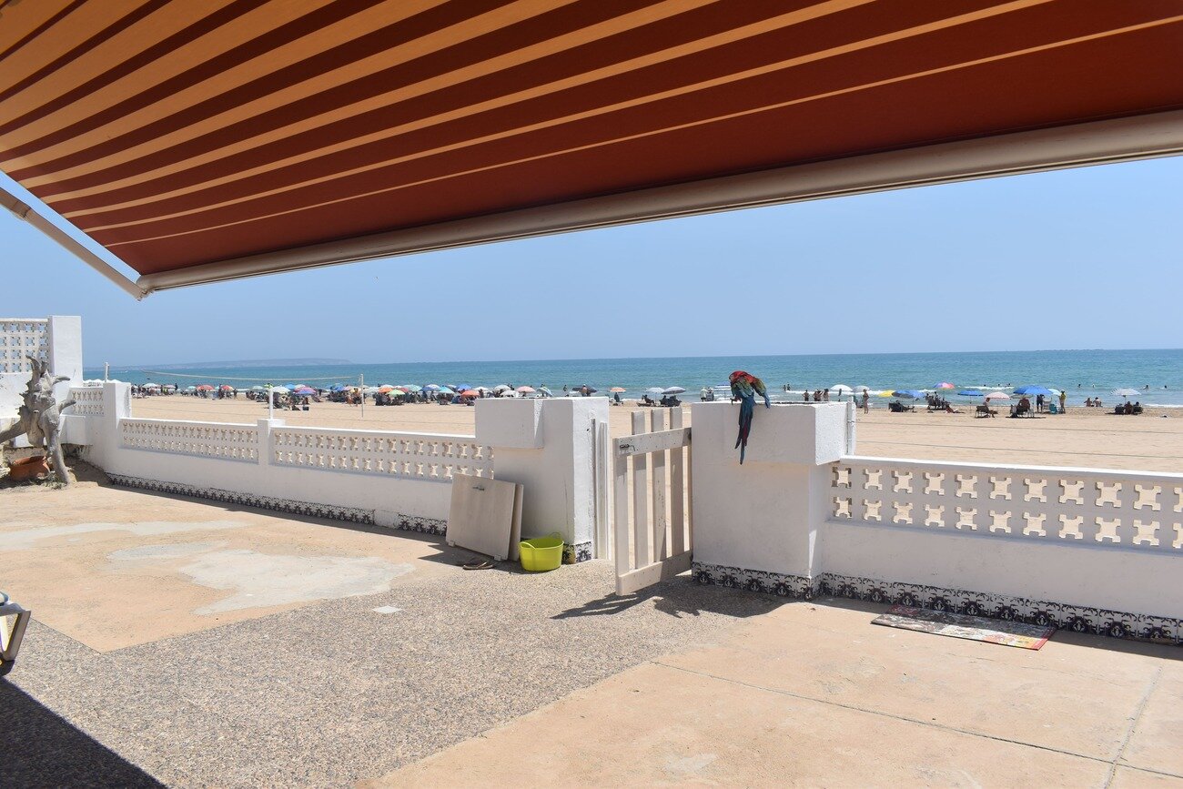 6-Bedroom Villa in El Edén - Los Estaños, Guardamar del Segura - Image 1