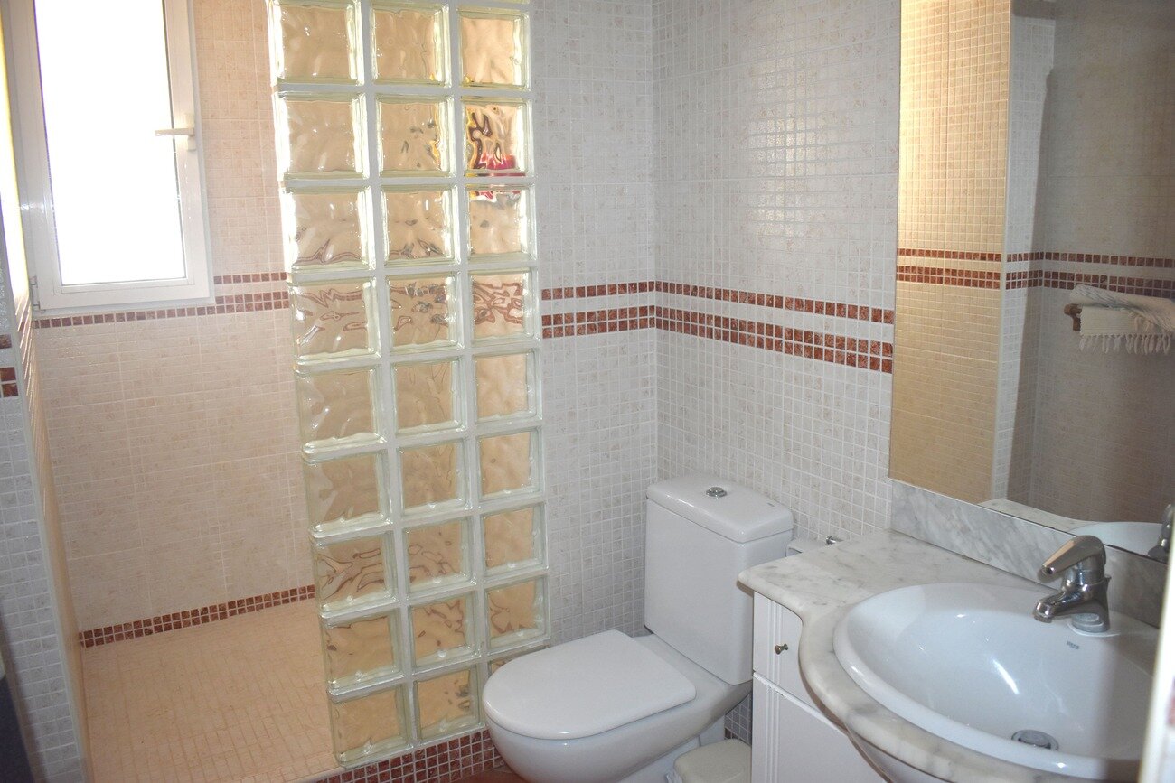 6-Bedroom Villa in El Edén - Los Estaños, Guardamar del Segura - Image 21