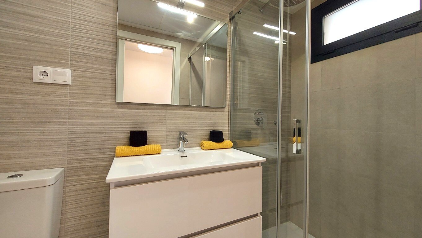 2-Bedroom Penthouse Apartment in San Miguel de Salinas - Image 19