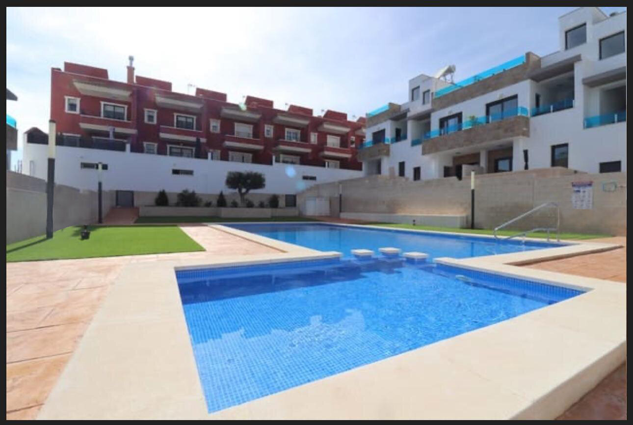 3-Bedroom Townhouse in Bigastro - Image 11