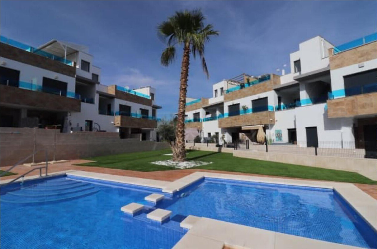 3-Bedroom Townhouse in Bigastro - Image 2