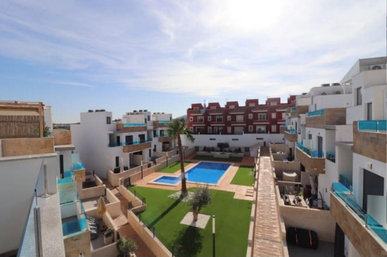 3-Bedroom Townhouse in Bigastro - Image 22