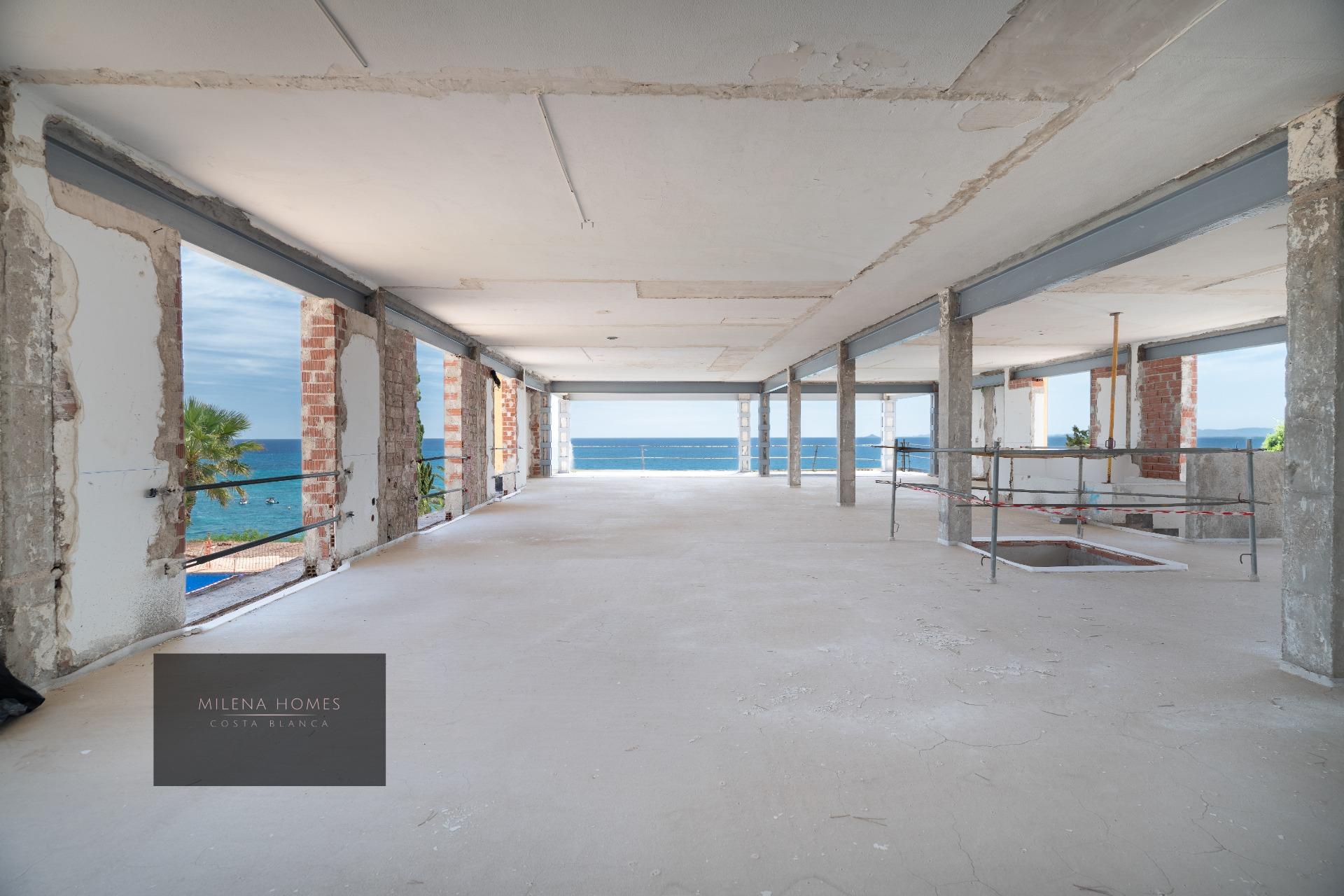 8-Bedroom Villa in Cabo Roig - Image 20