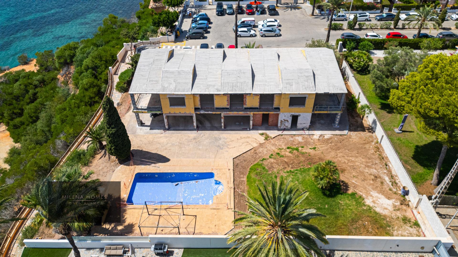 8-Bedroom Villa in Cabo Roig - Image 3