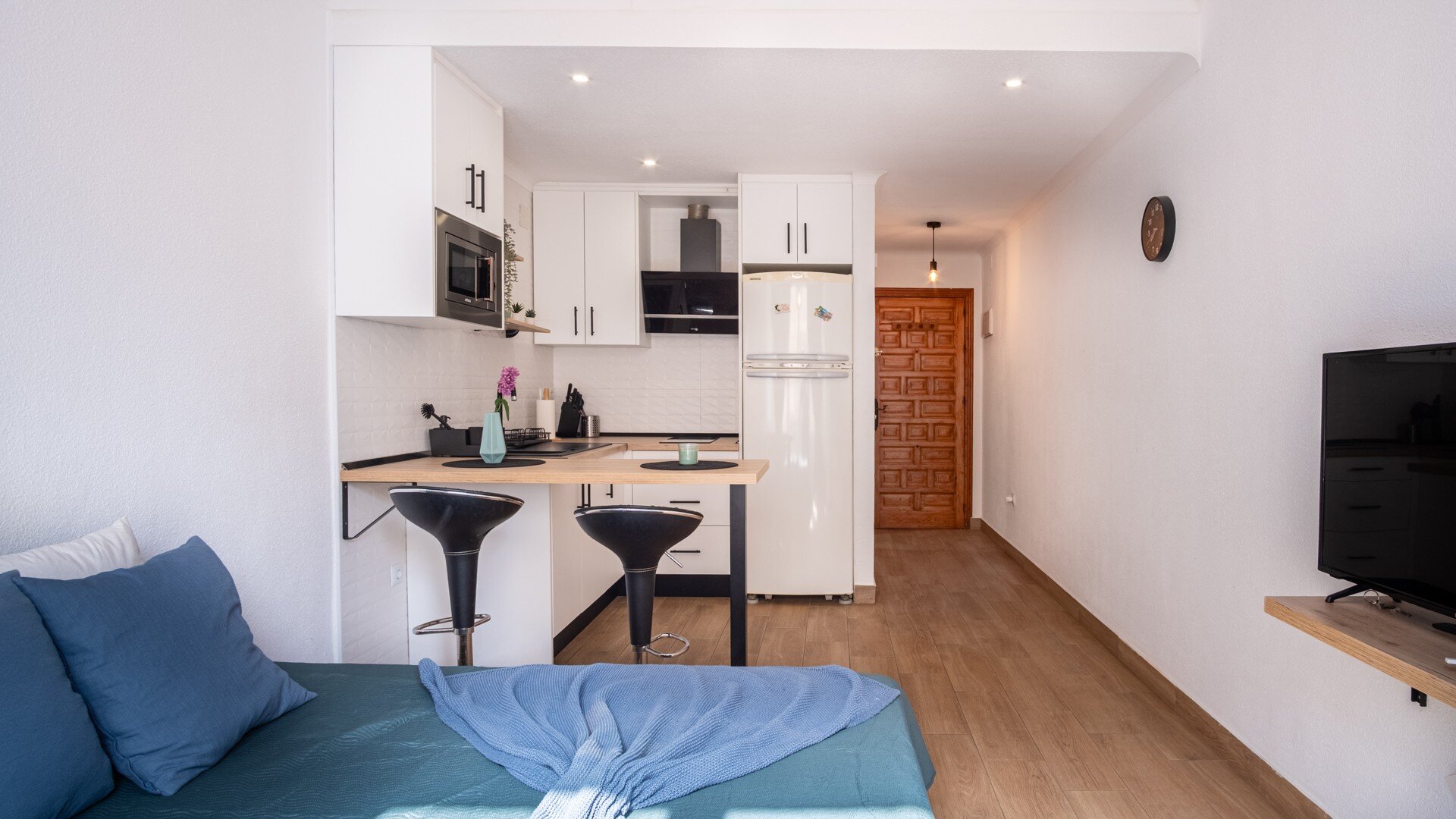 1-Bedroom Apartment in Estacion de Autobuses, Torrevieja - Image 2