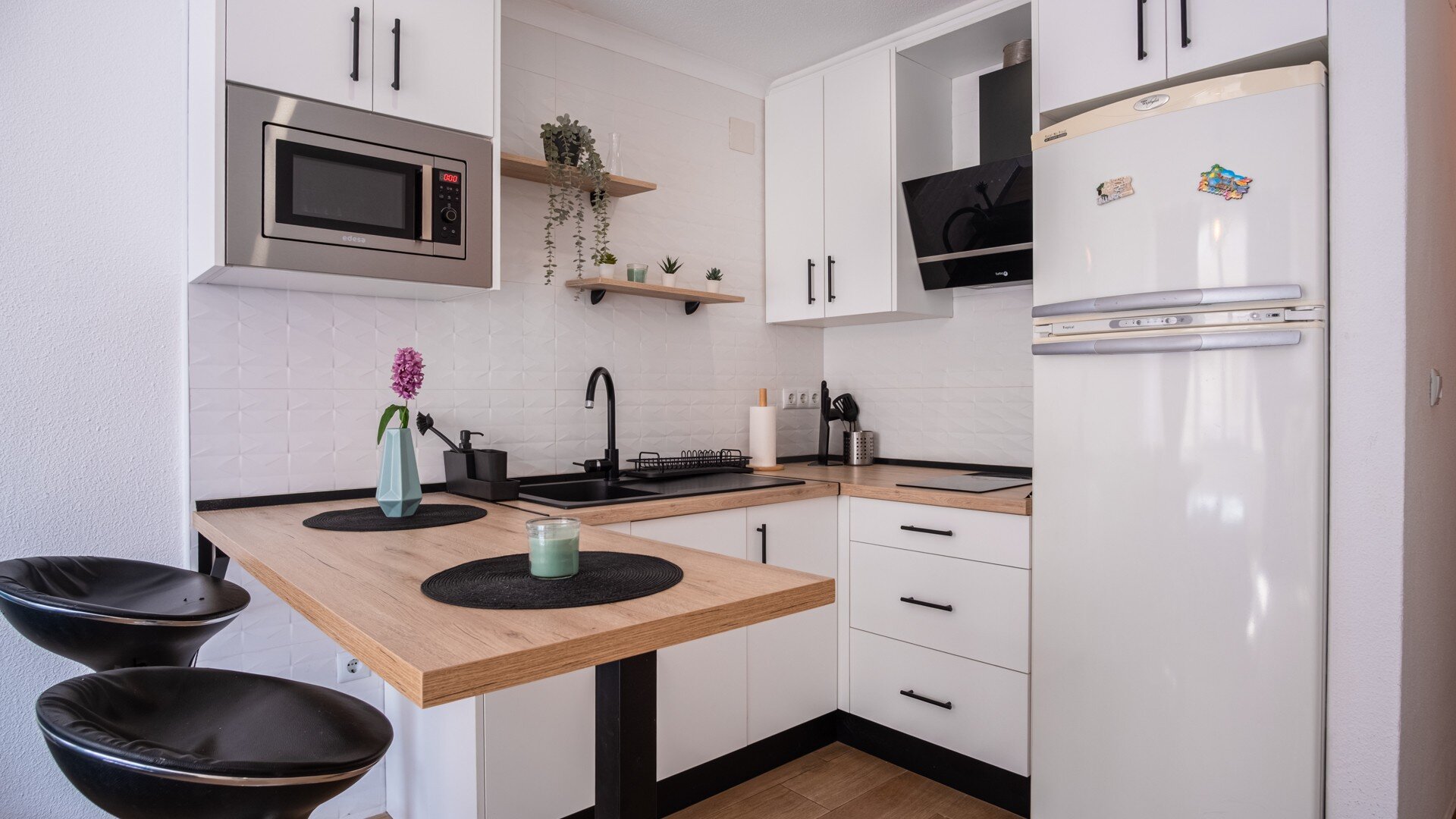 1-Bedroom Apartment in Estacion de Autobuses, Torrevieja - Image 3