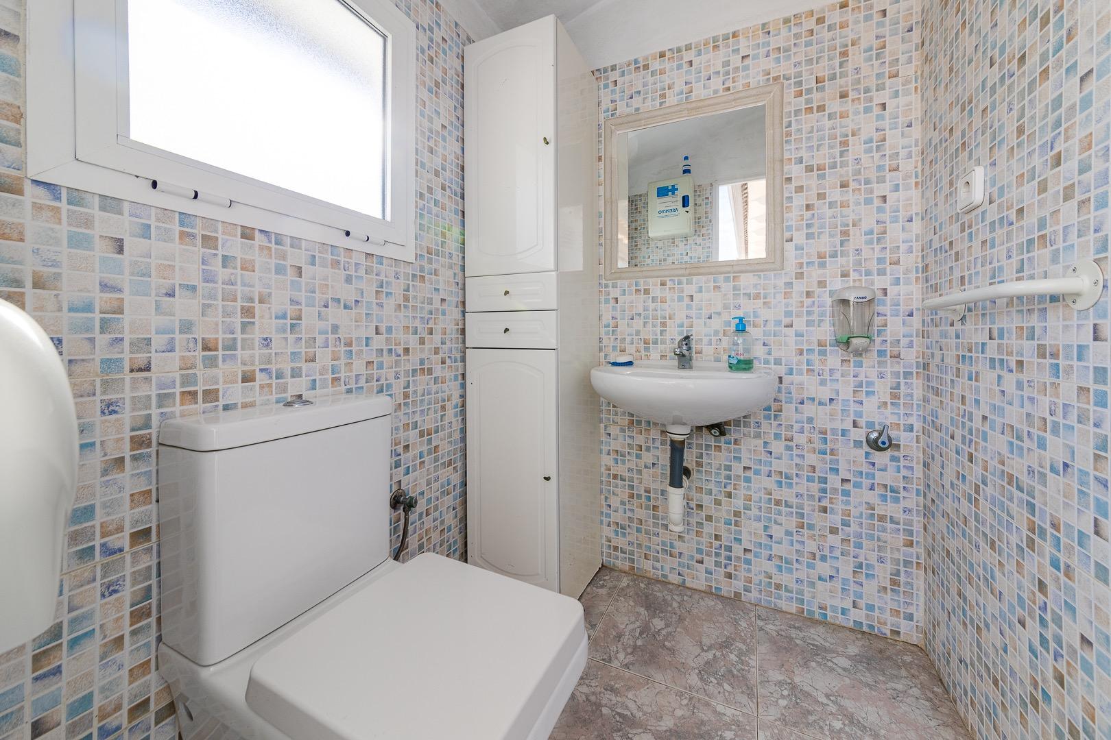 6-Bedroom Villa in La Senda del Recuerdo, San Javier - Image 36