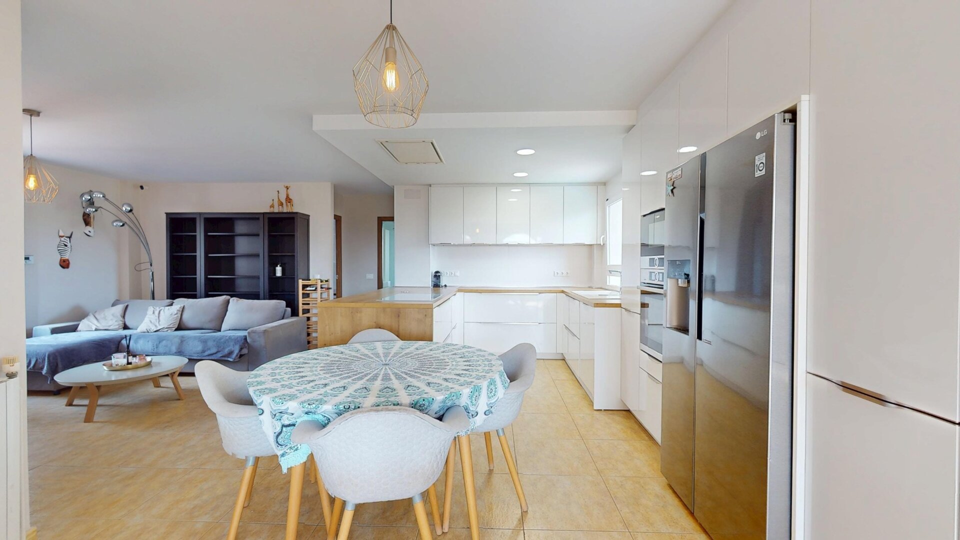 5-Bedroom Villa in Lomas de Cabo Roig, Orihuela Costa - Image 8