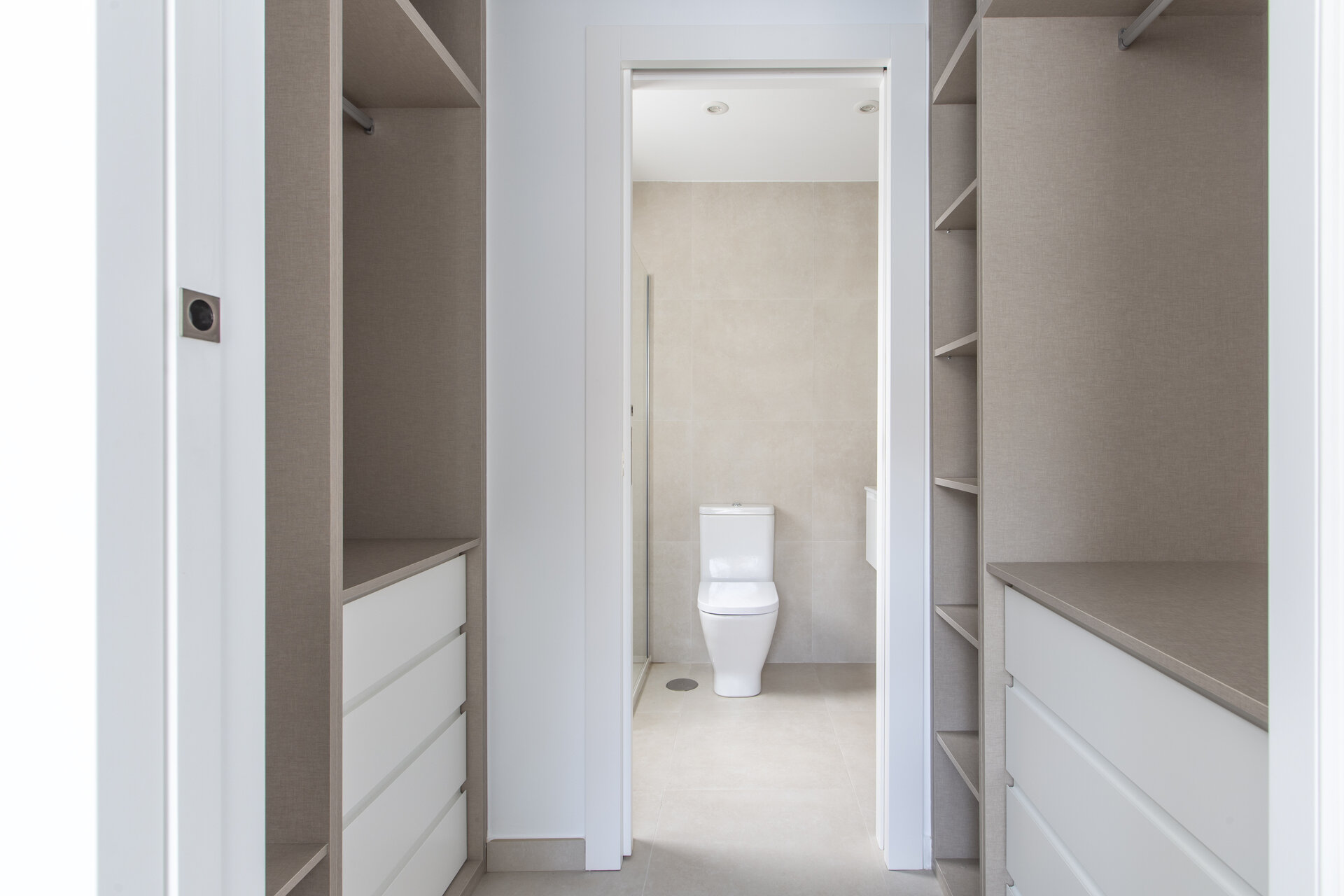 3-Bedroom Detached House in San Javier - Image 16