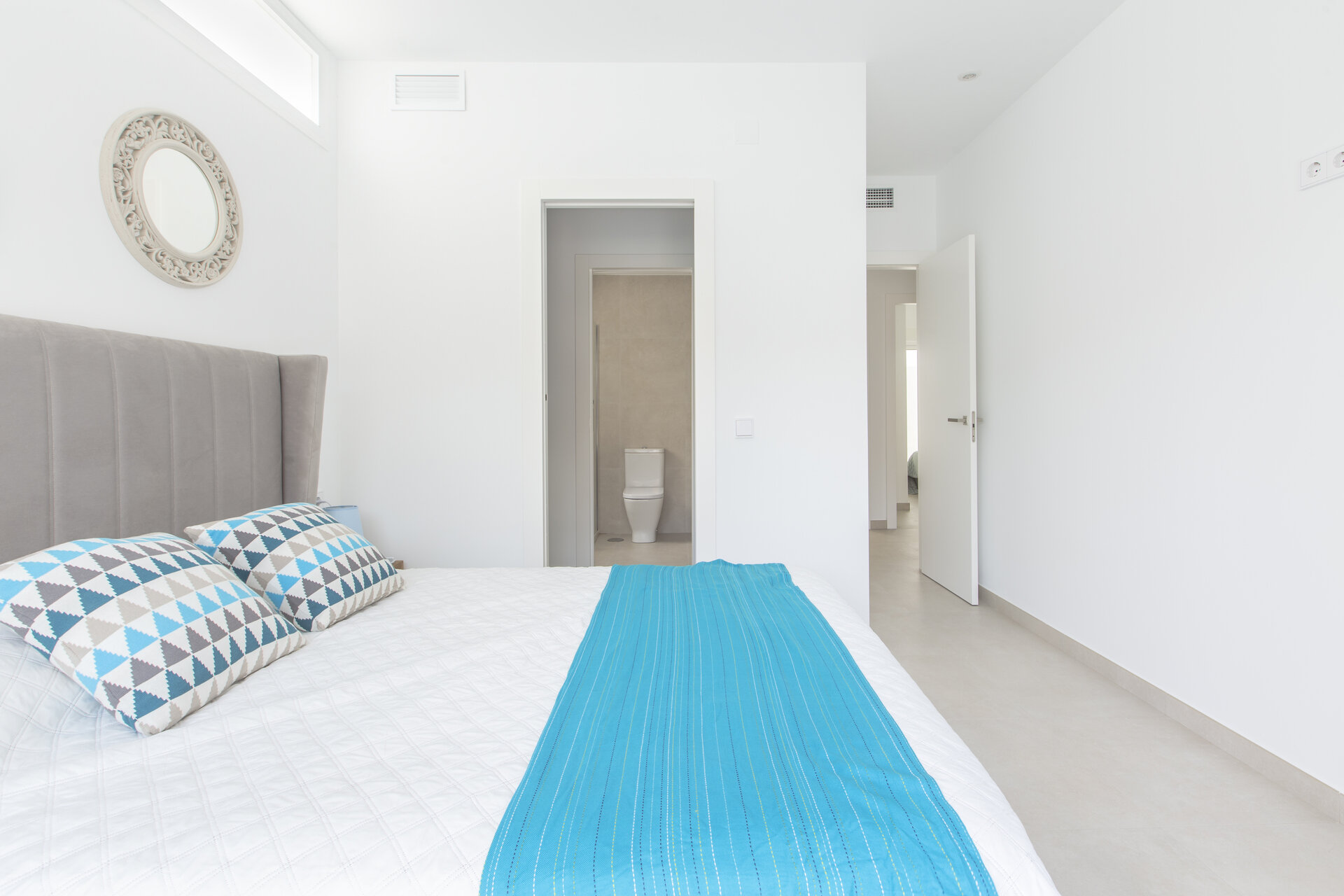 3-Bedroom Detached House in San Javier - Image 17