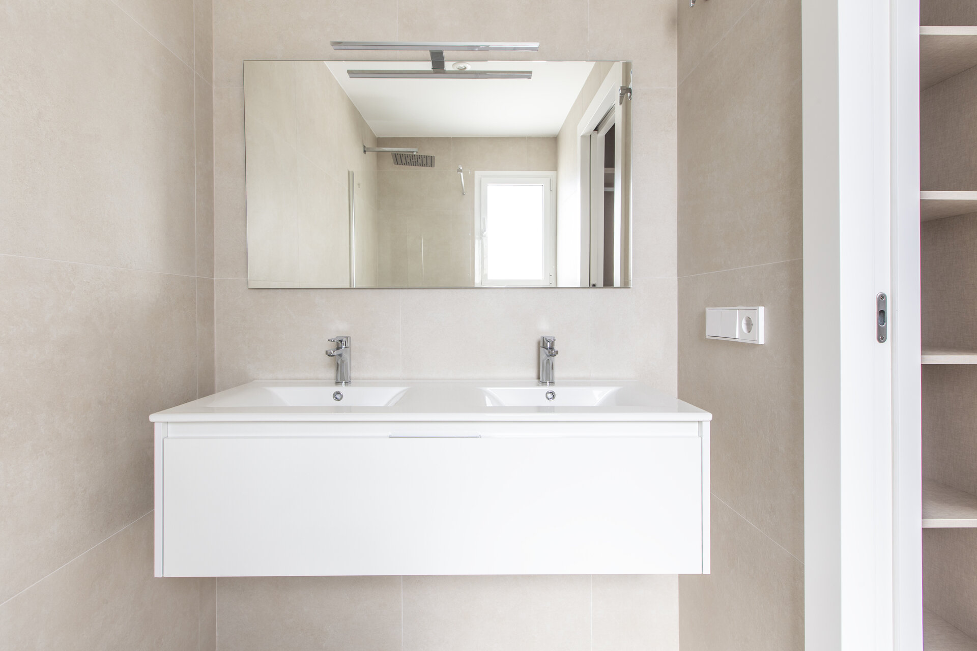 3-Bedroom Detached House in San Javier - Image 18