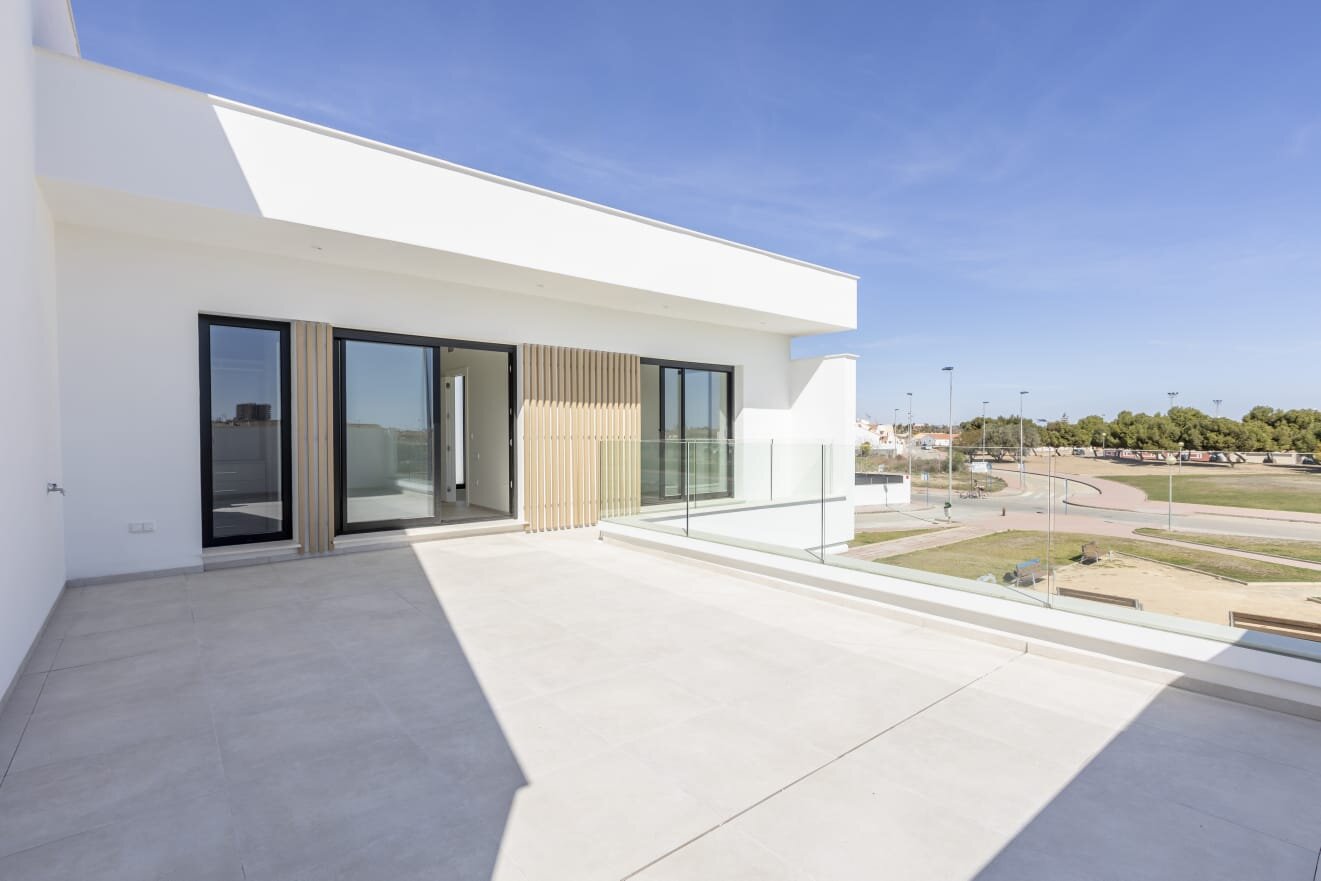 3-Bedroom Detached House in San Javier - Image 21