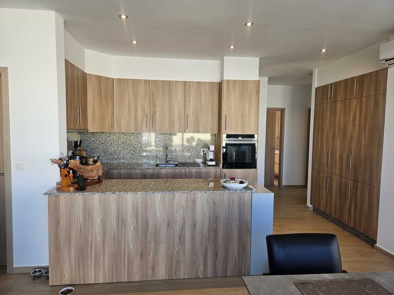 4-Bedroom Villa in La Siesta - El Salado - Torreta, Torrevieja - Image 14