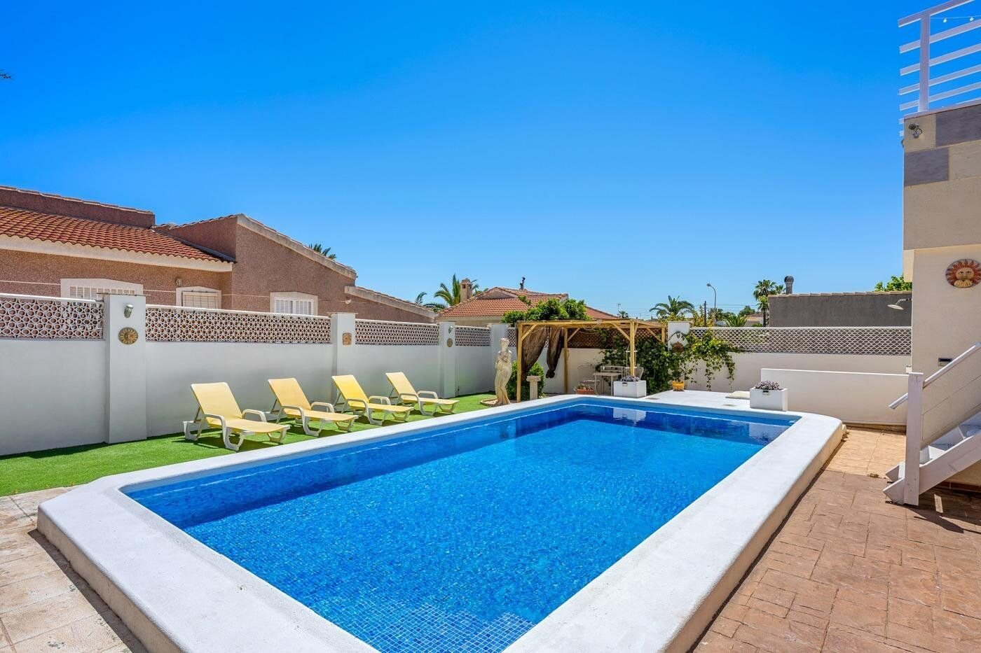 6-Bedroom Villa in Centro de la Ciudad Quesada, Rojales - Image 26