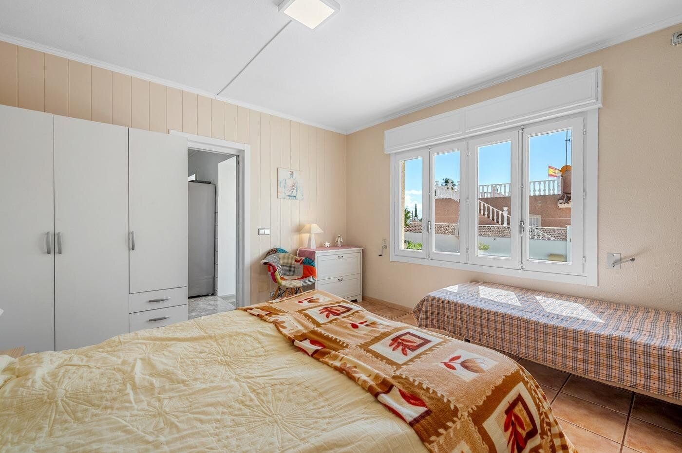6-Bedroom Villa in Centro de la Ciudad Quesada, Rojales - Image 3