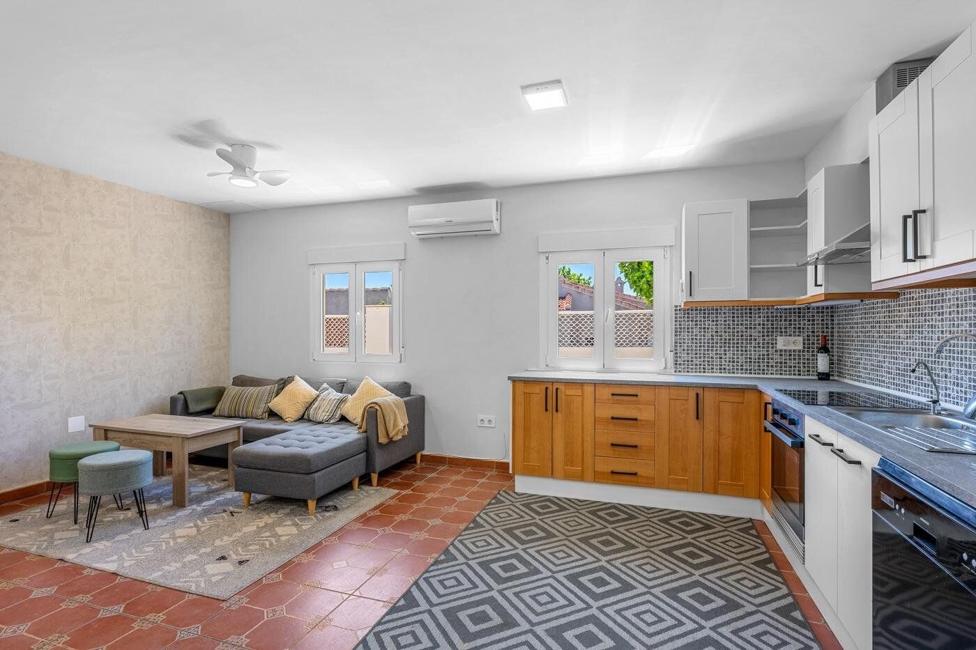 6-Bedroom Villa in Centro de la Ciudad Quesada, Rojales - Image 6