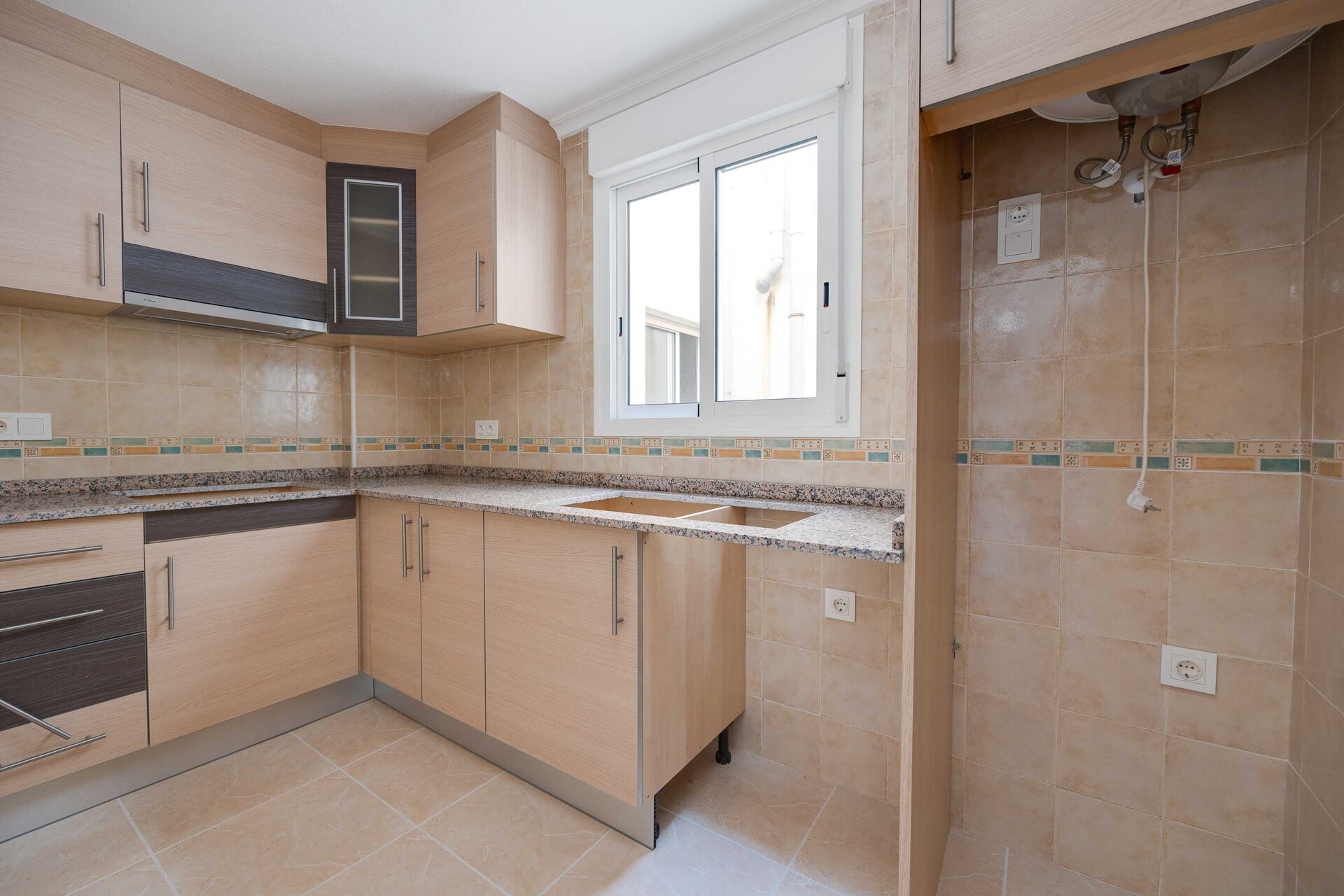 1-Bedroom Apartment in San Fulgencio - Image 14