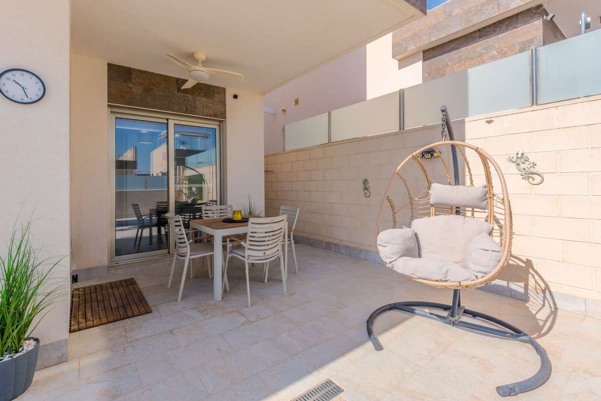 3-Bedroom Villa in Lomas de Cabo Roig, Orihuela Costa - Image 16