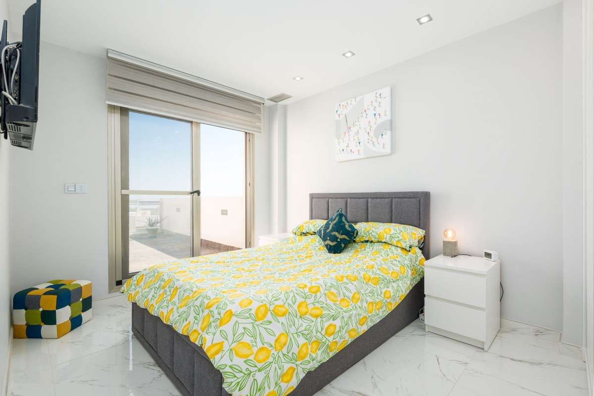 3-Bedroom Villa in Lomas de Cabo Roig, Orihuela Costa - Image 36