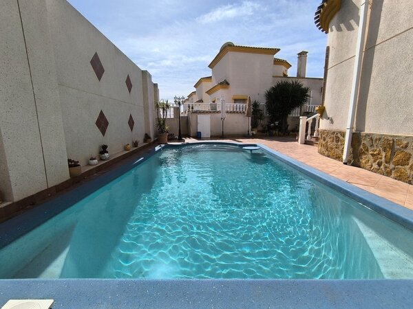 3 magamistuba - Villa - Urbanizaciones Guardamar del Segura