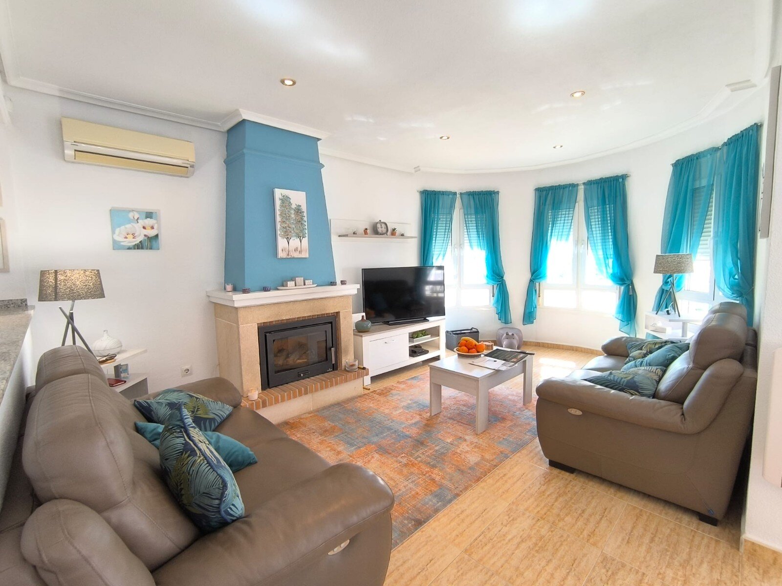 3-Bedroom Villa in Urbanizaciones, Guardamar del Segura - Image 4