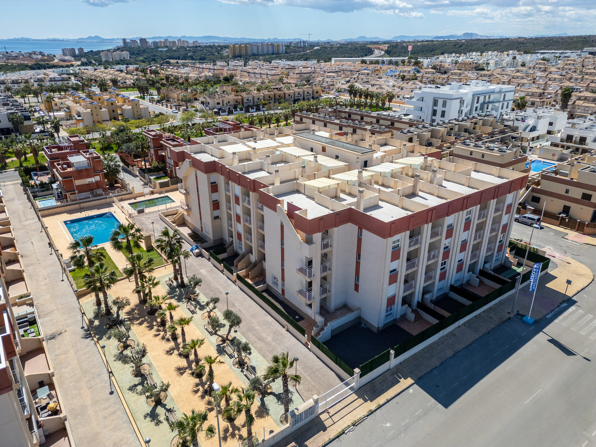 2-Bedroom Apartment in Orihuela Costa - Image 12