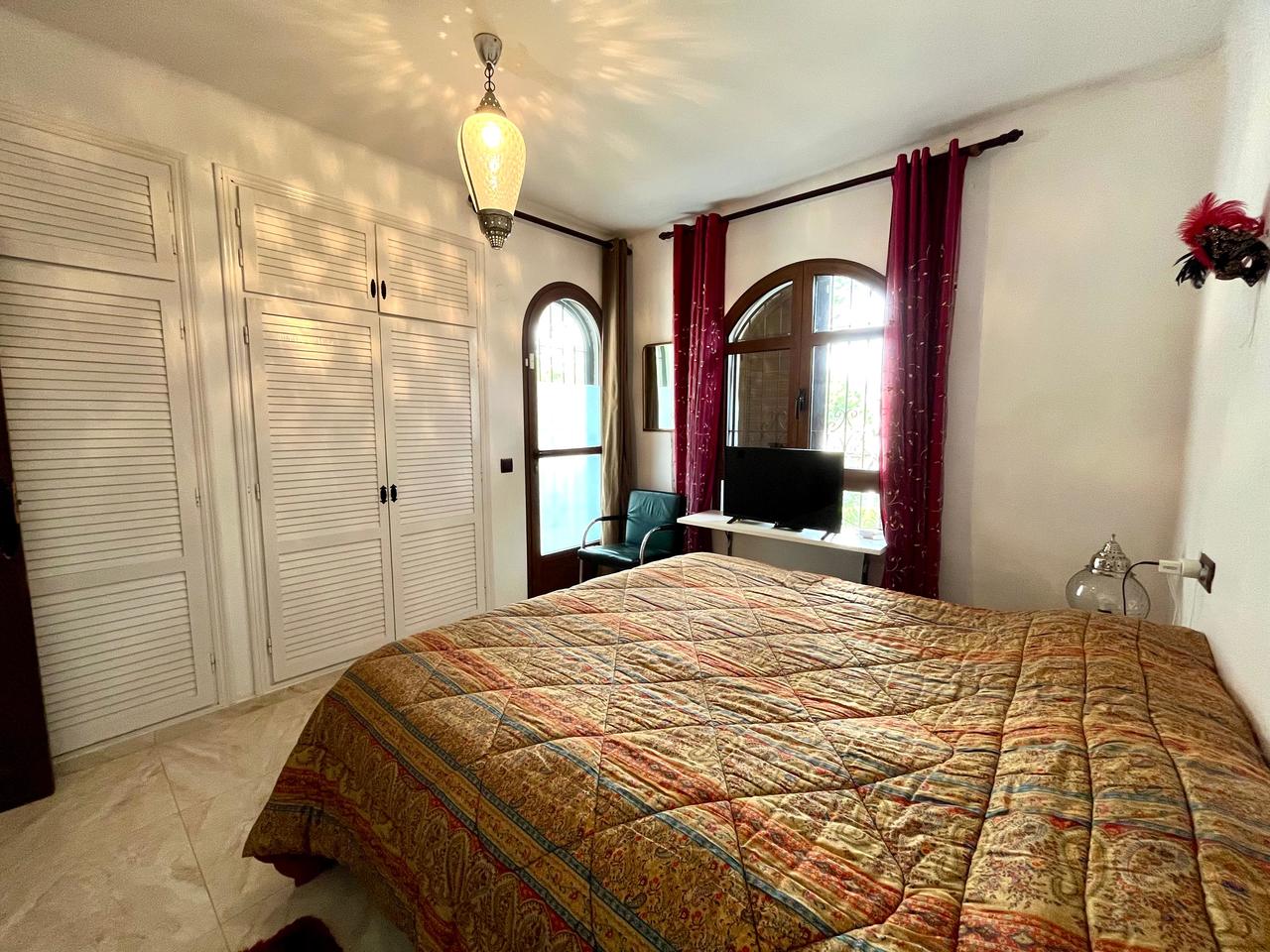 Villa met 4 Slaapkamers in Villamartin, Orihuela Costa - Image 38