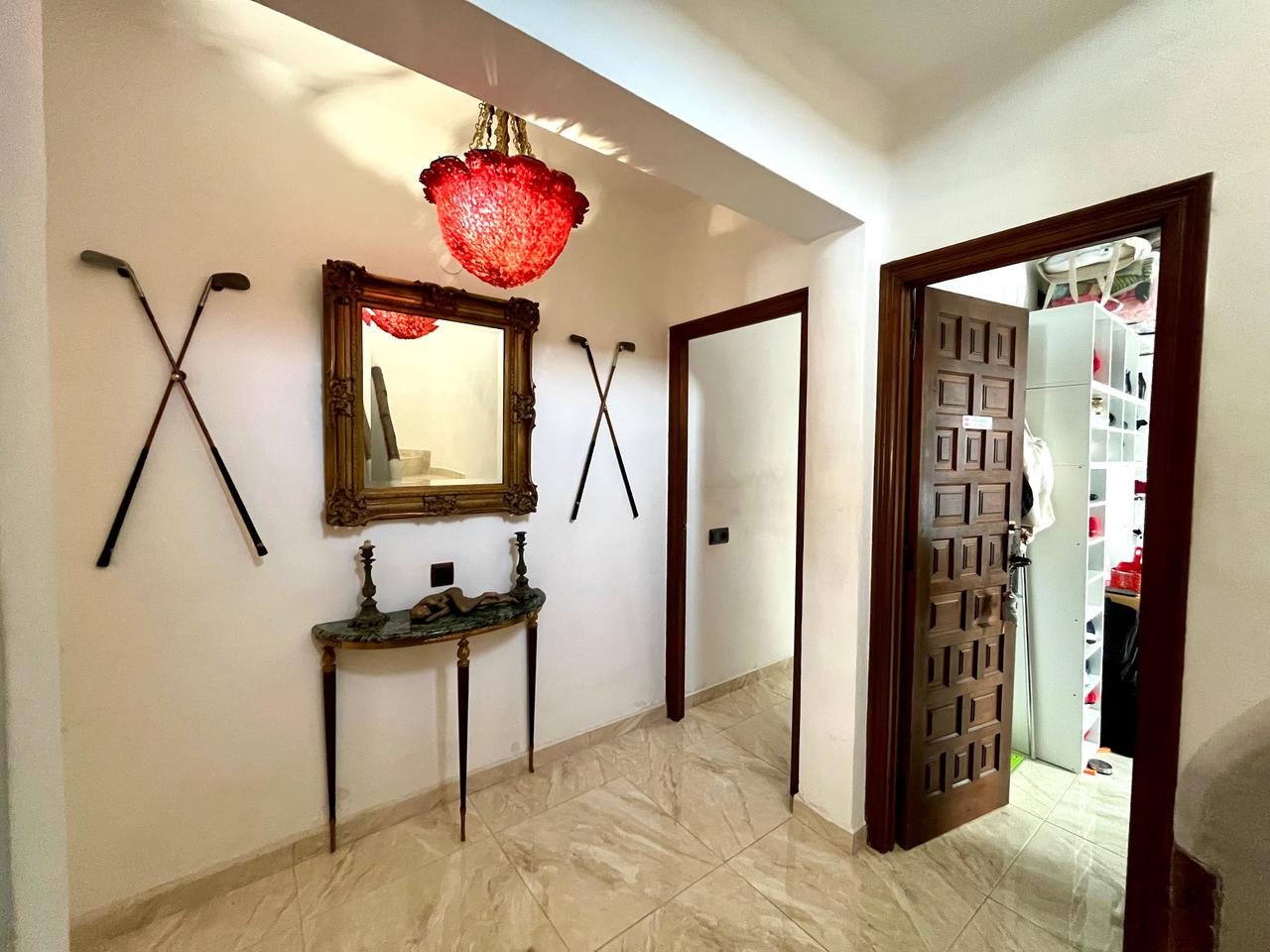 Villa met 4 Slaapkamers in Villamartin, Orihuela Costa - Image 44