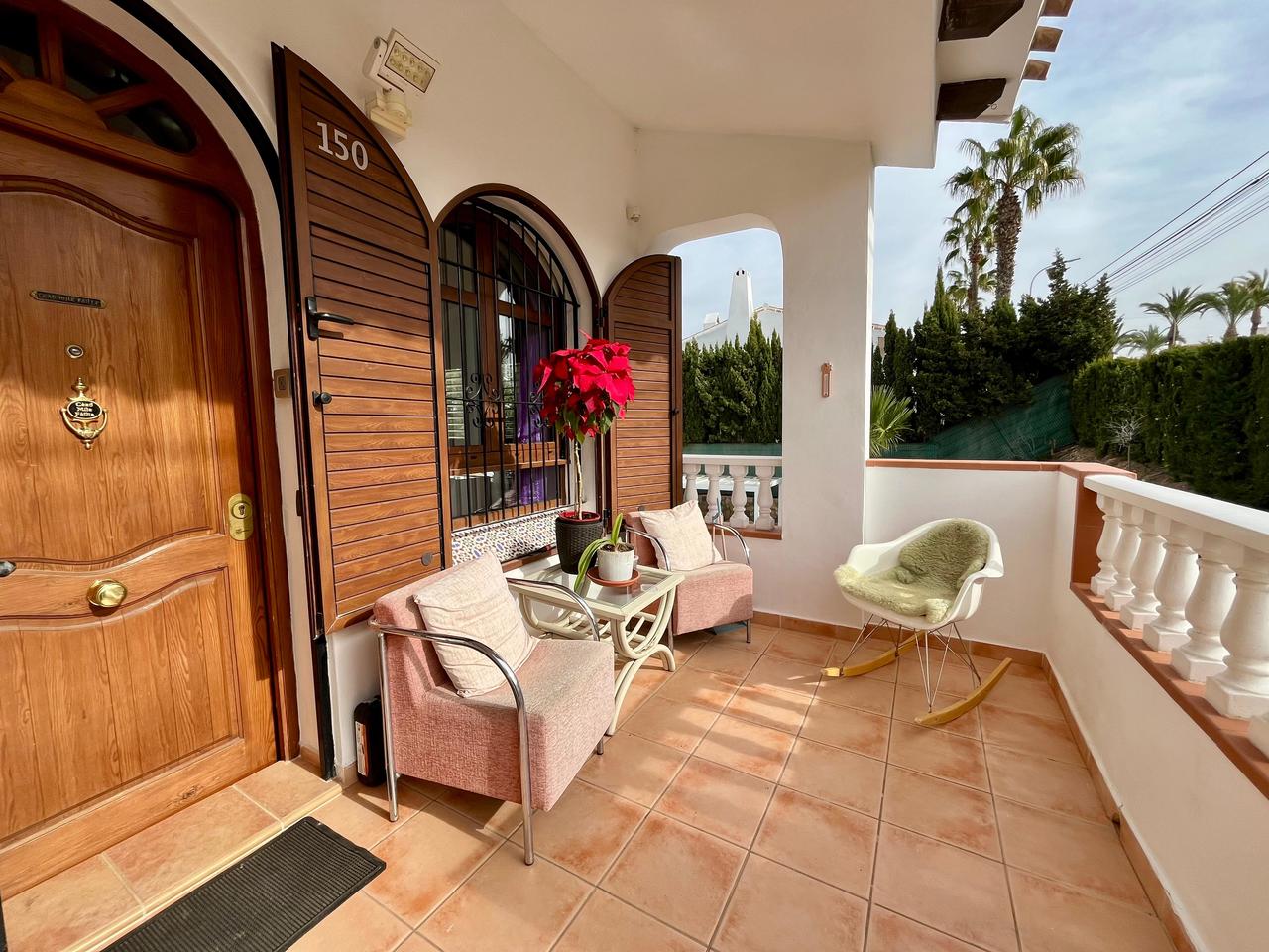 Villa met 4 Slaapkamers in Villamartin, Orihuela Costa - Image 9