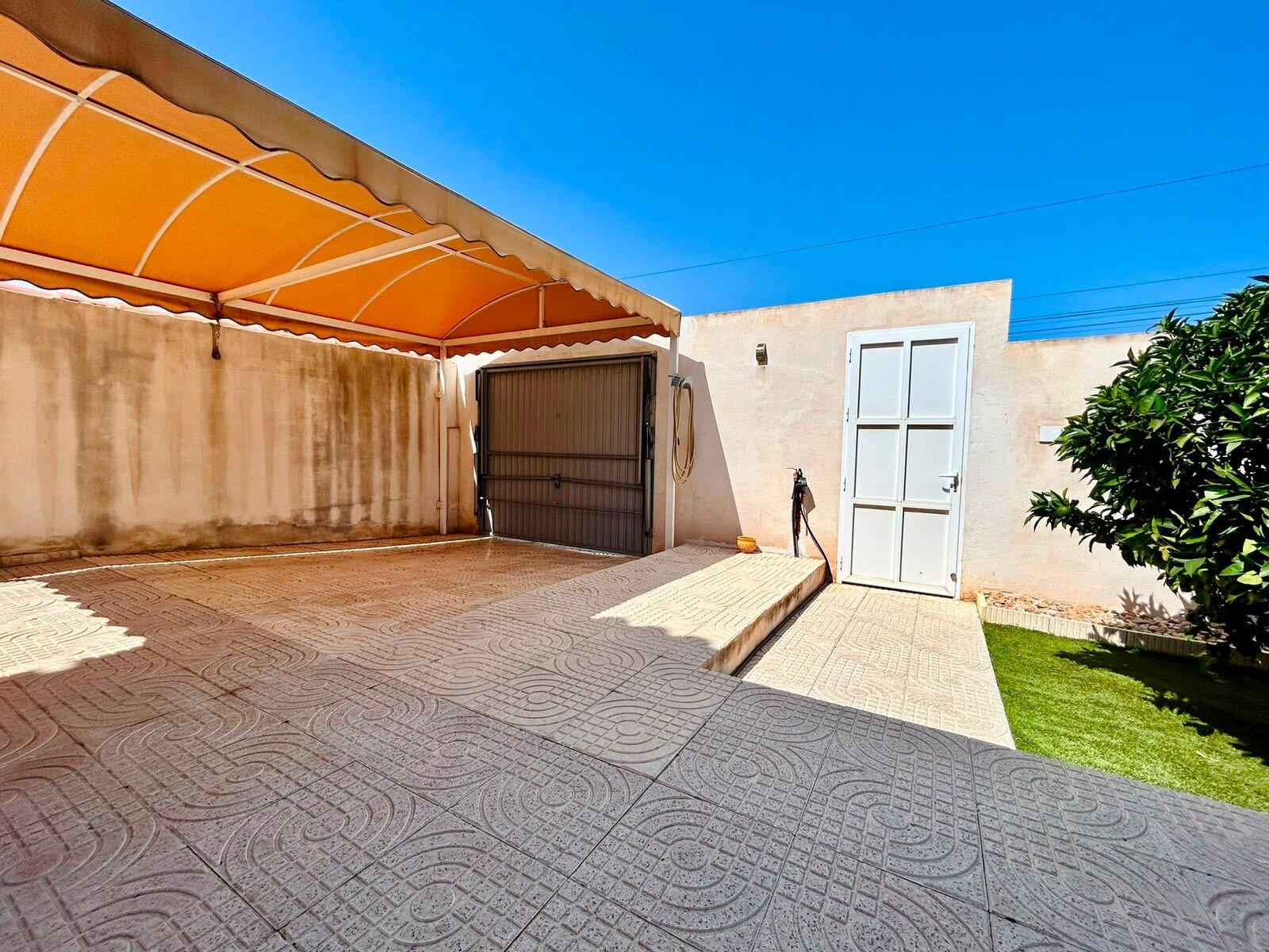 4-Bedroom Villa in San Luis, Torrevieja - Image 13