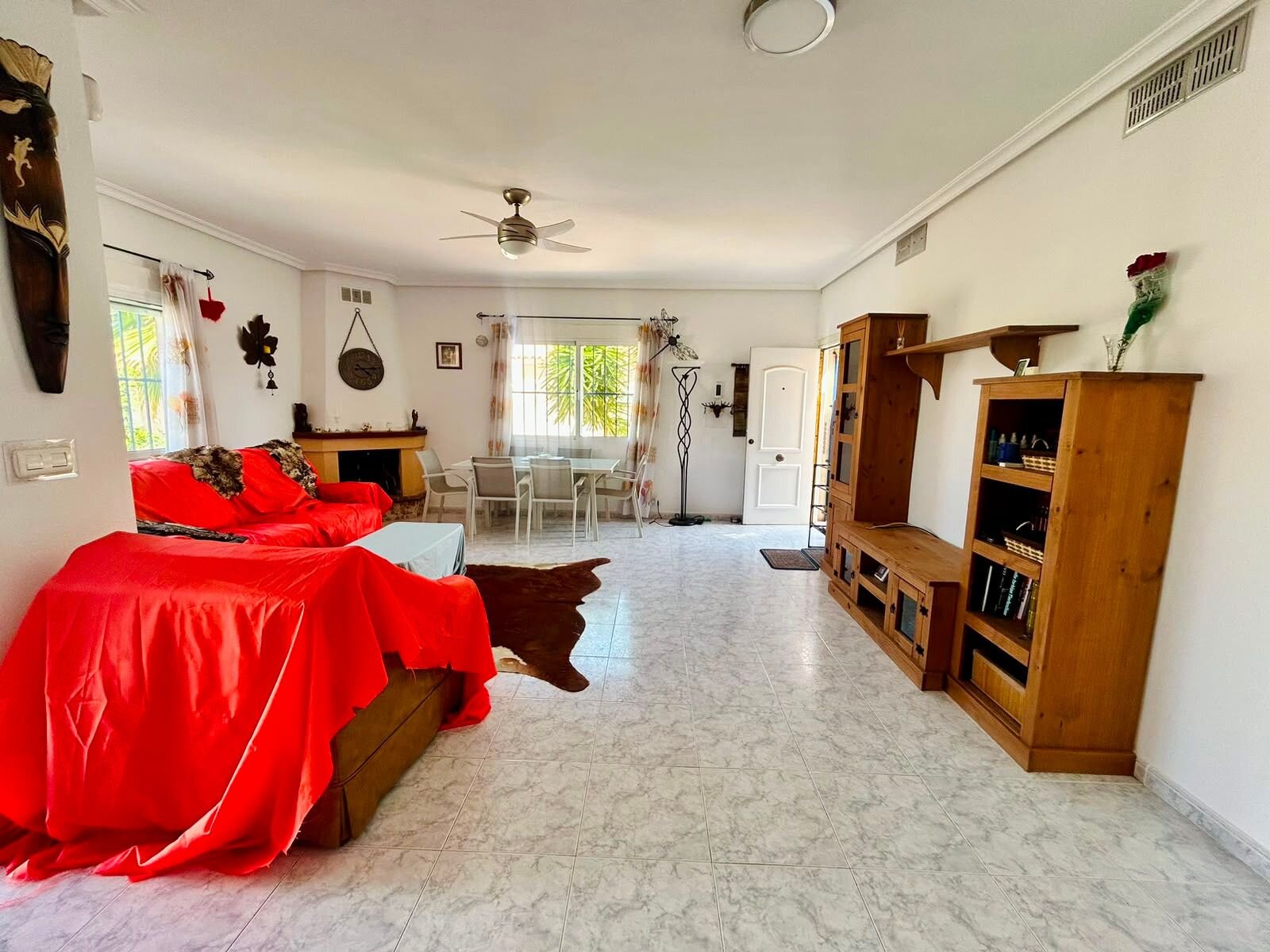 4-Bedroom Villa in San Luis, Torrevieja - Image 39