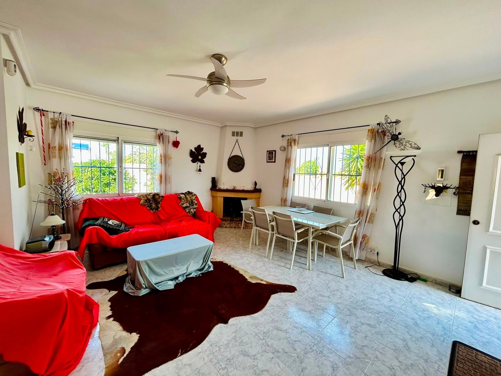 4-Bedroom Villa in San Luis, Torrevieja - Image 41