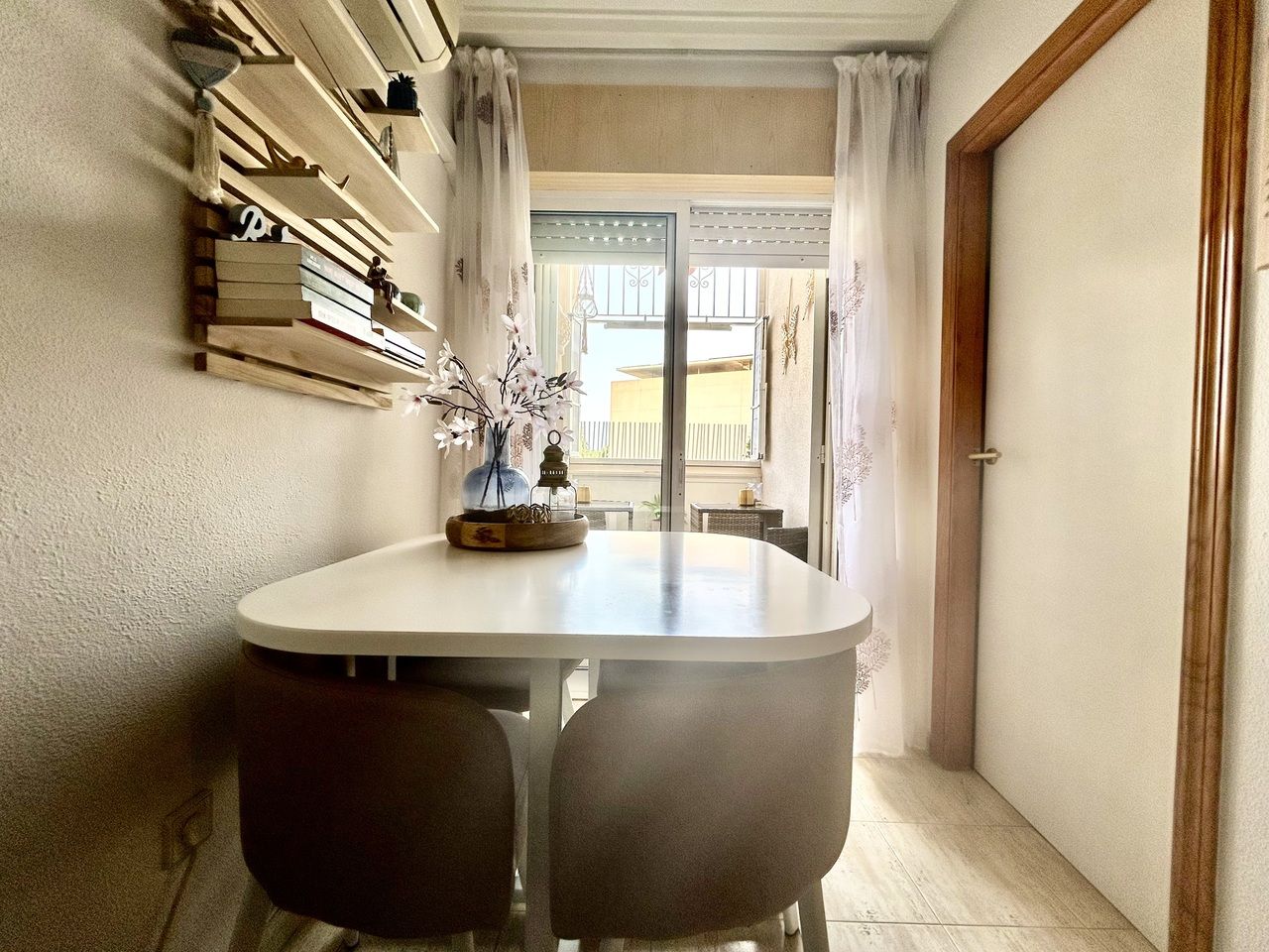 2-Bedroom Apartment in Centro, Torrevieja - Image 16