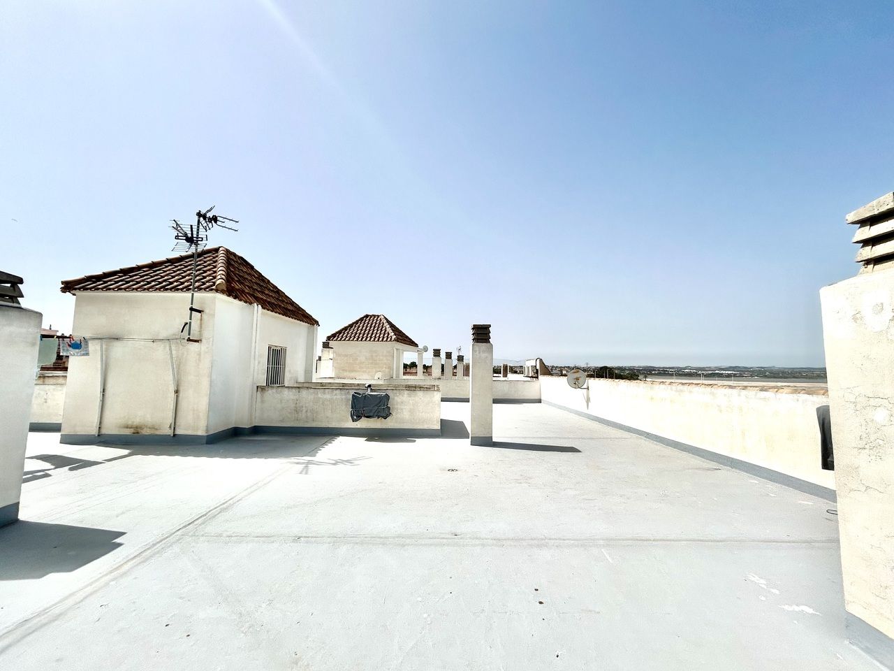 2-Bedroom Apartment in Centro, Torrevieja - Image 19