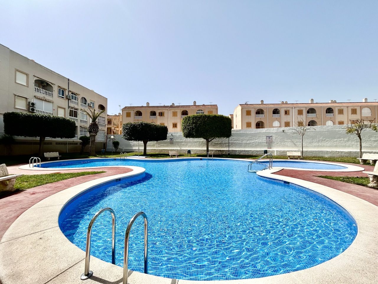 2-Bedroom Apartment in Centro, Torrevieja - Image 33
