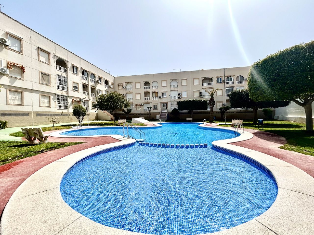 2-Bedroom Apartment in Centro, Torrevieja - Image 36