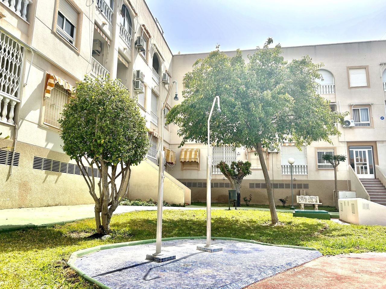 2-Bedroom Apartment in Centro, Torrevieja - Image 37