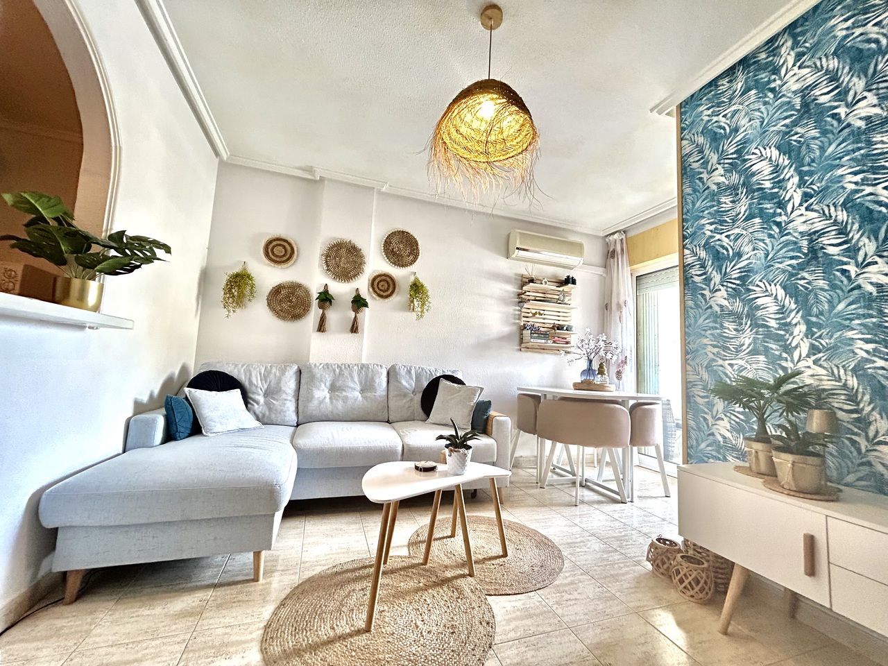 2-Bedroom Apartment in Centro, Torrevieja - Image 4