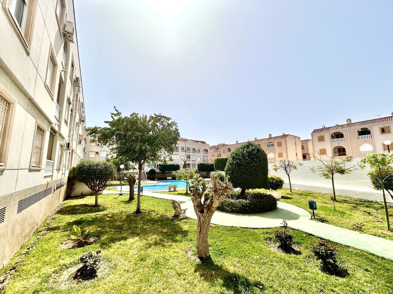 2-Bedroom Apartment in Centro, Torrevieja - Image 40
