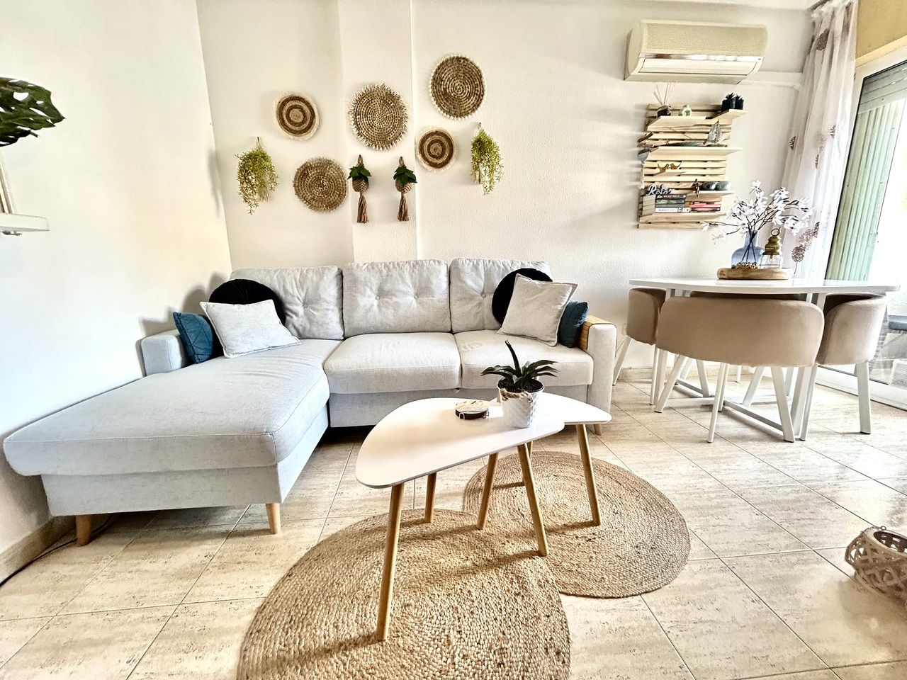 2-Bedroom Apartment in Centro, Torrevieja - Image 6